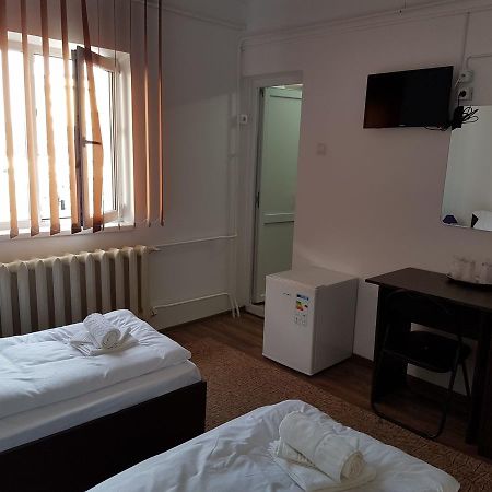 Apartmán Piete Targuri Si Oboare Făgăraş Exteriér fotografie