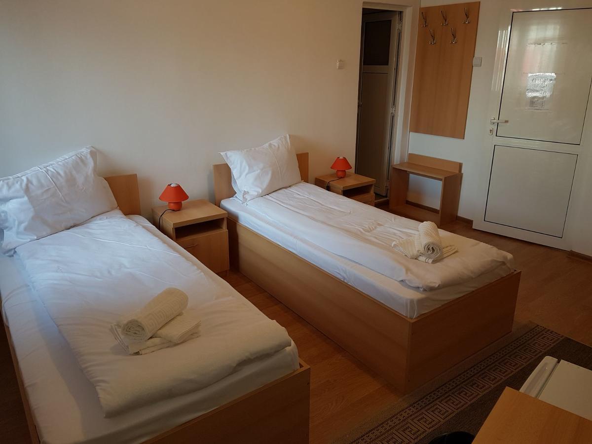 Apartmán Piete Targuri Si Oboare Făgăraş Exteriér fotografie